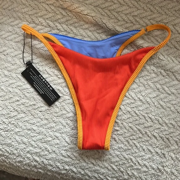 Molly Bottom Cayman - OneOne Swimwear - Picture 2 of 3